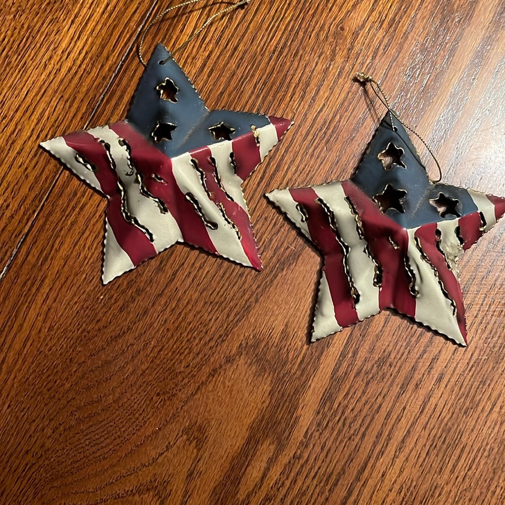2 Americana star ornaments